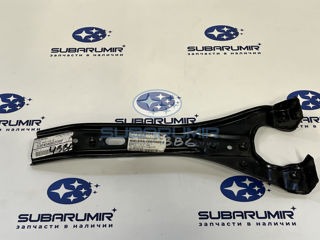 Фото автомобильной запчасти Планка телевизора центральная B13 07- (оригинальный номер 53040AG0209P)