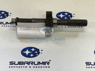 Фото автомобильной запчасти Вал раздатки ведомый 98-00 (оригинальный номер 33128AA070)