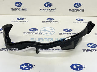 Фото автомобильной запчасти Кронштейн (оригинальный номер 57707FJ011)