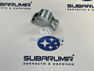 Фото автомобильной запчасти Скоба стабилизатора (оригинальный номер 20466FE000)