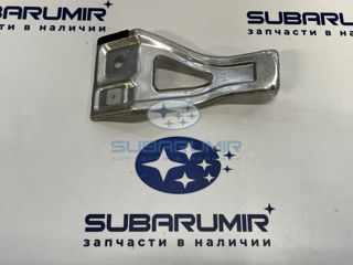 Фото автомобильной запчасти Кронштейн заднего бампера G12 Wag (оригинальный номер 57717FG040)