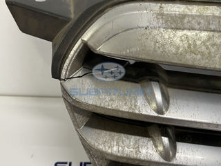 Фото автомобильной запчасти Решетка радиатора Subaru Outback2006-09. БУ. Трещина. (оригинальный номер 91121AG160)