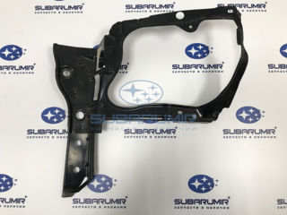 Фото автомобильной запчасти Рамка фары правой G11 05-07 (оригинальный номер 53020FE200)